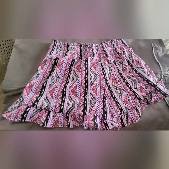 NWT shorts - Picture 2 of 3